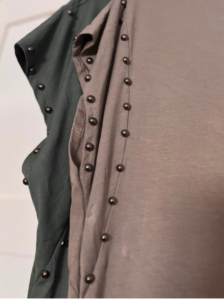 Kleid mit Nieten